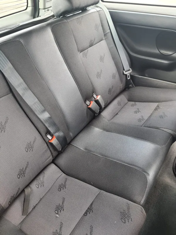 avv-alfa-romeo-145-2-0-qv-venda-akn9o13-imagem-016