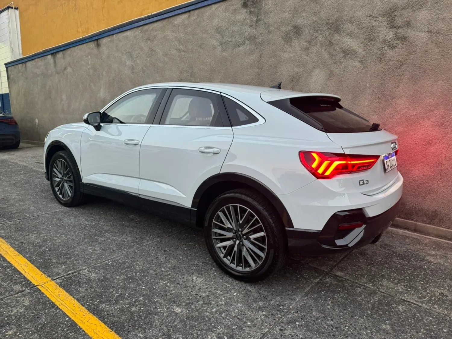 avv-audi-q3-spb-performance-venda-fx1zs0j-imagem-004