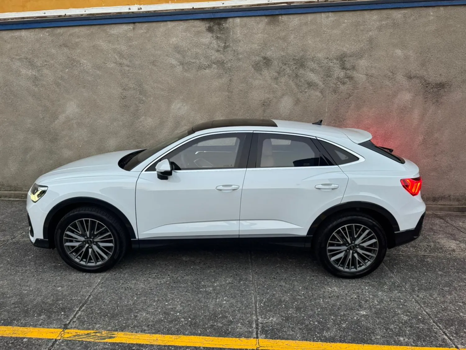 avv-audi-q3-spb-performance-venda-fx1zs0j-imagem-005