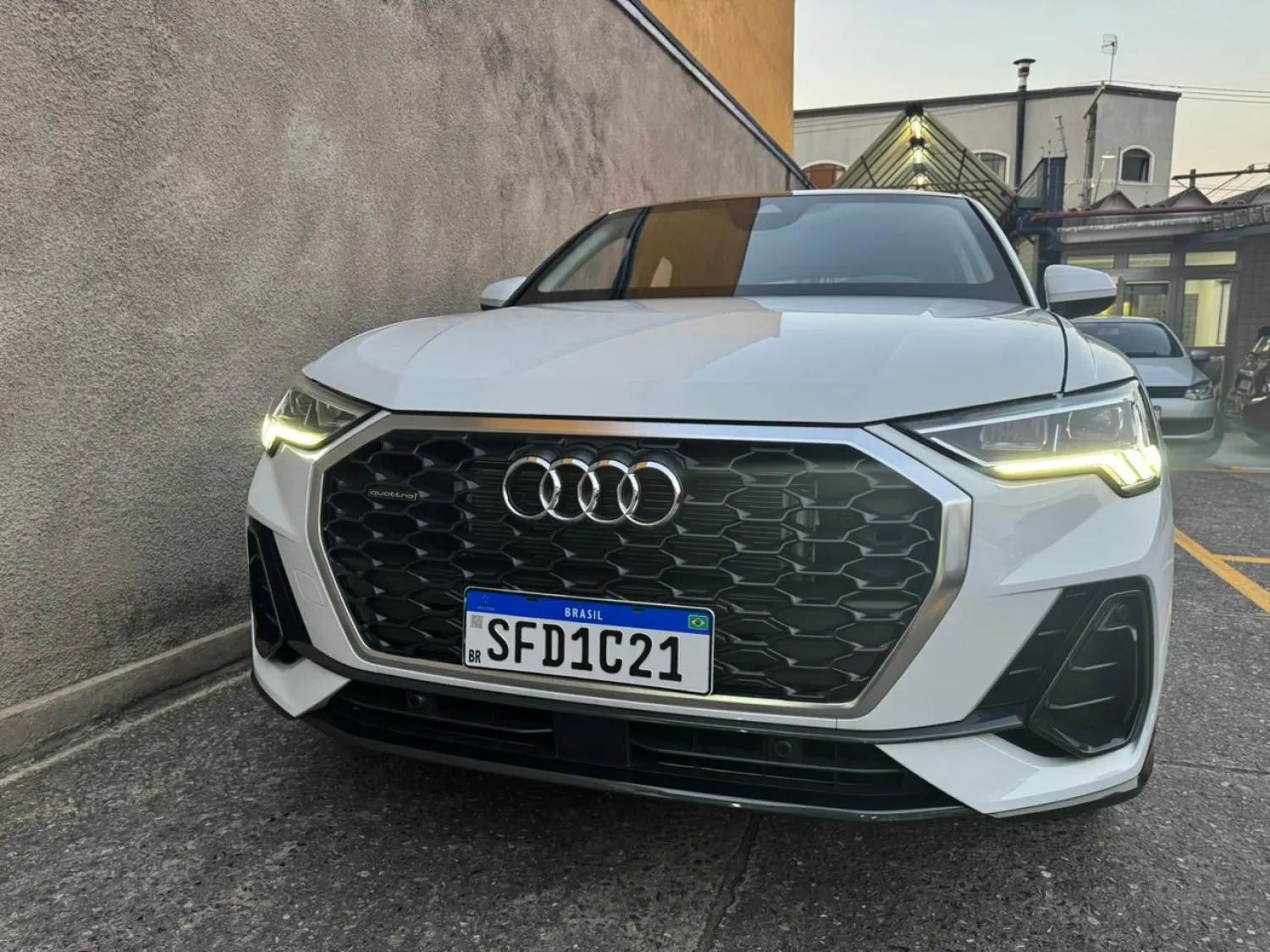 avv-audi-q3-spb-performance-venda-fx1zs0j-imagem-010