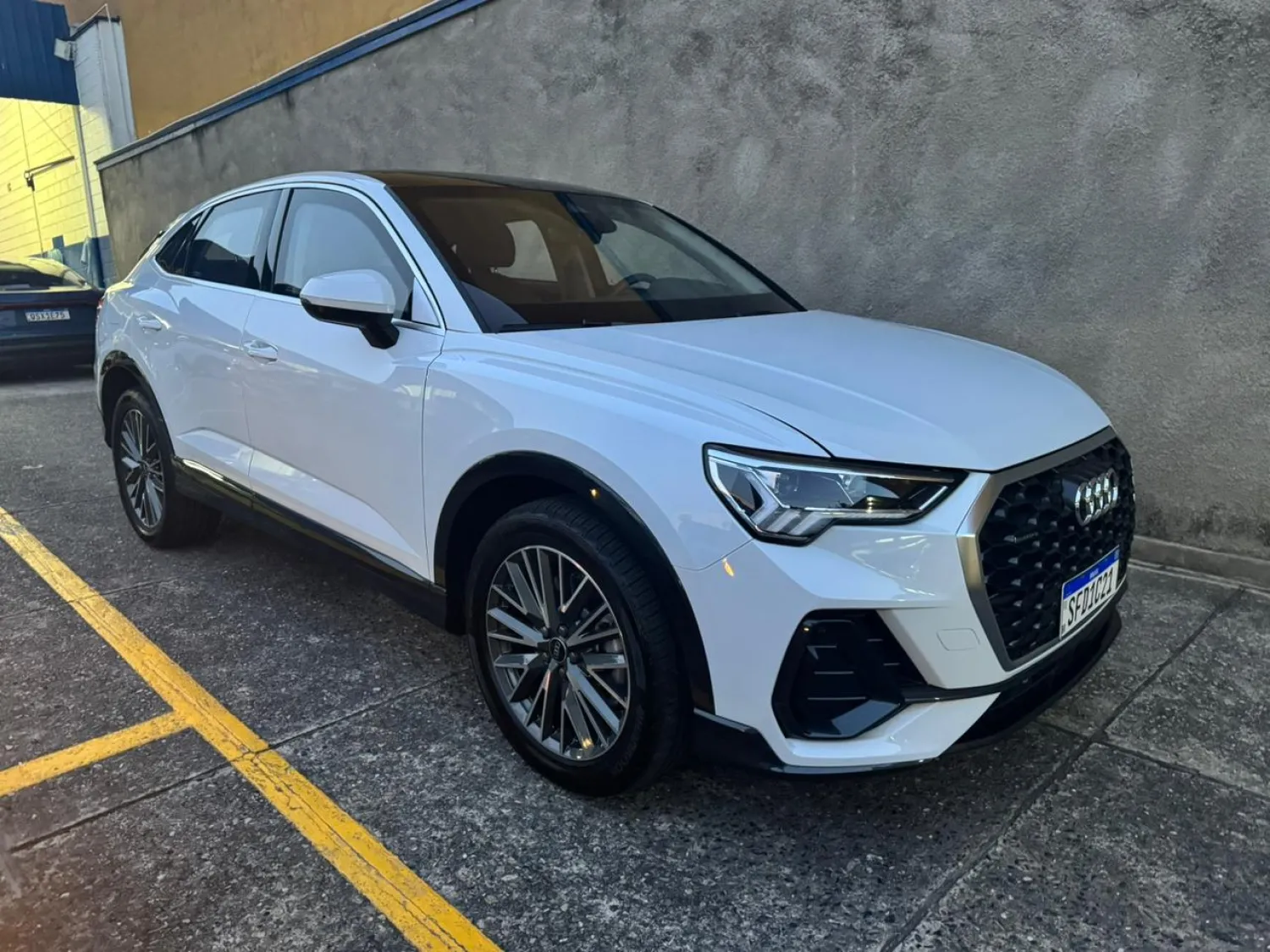 avv-audi-q3-spb-performance-venda-fx1zs0j-imagem-031