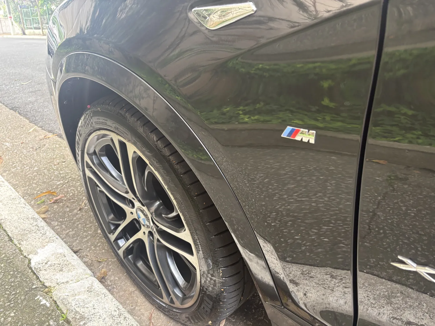 avv-bmw-x4-venda-e6db244-imagem-004