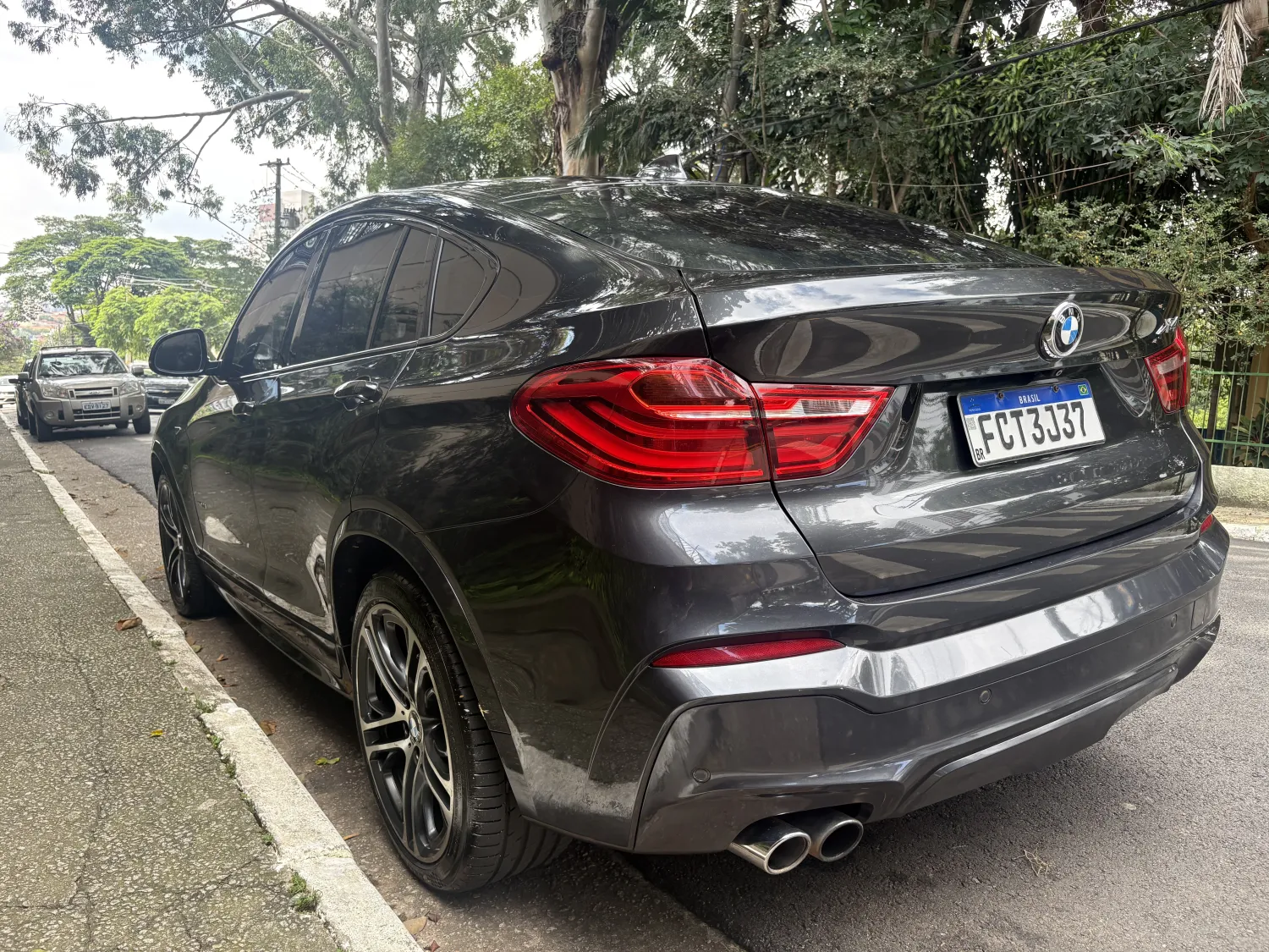 avv-bmw-x4-venda-e6db244-imagem-015