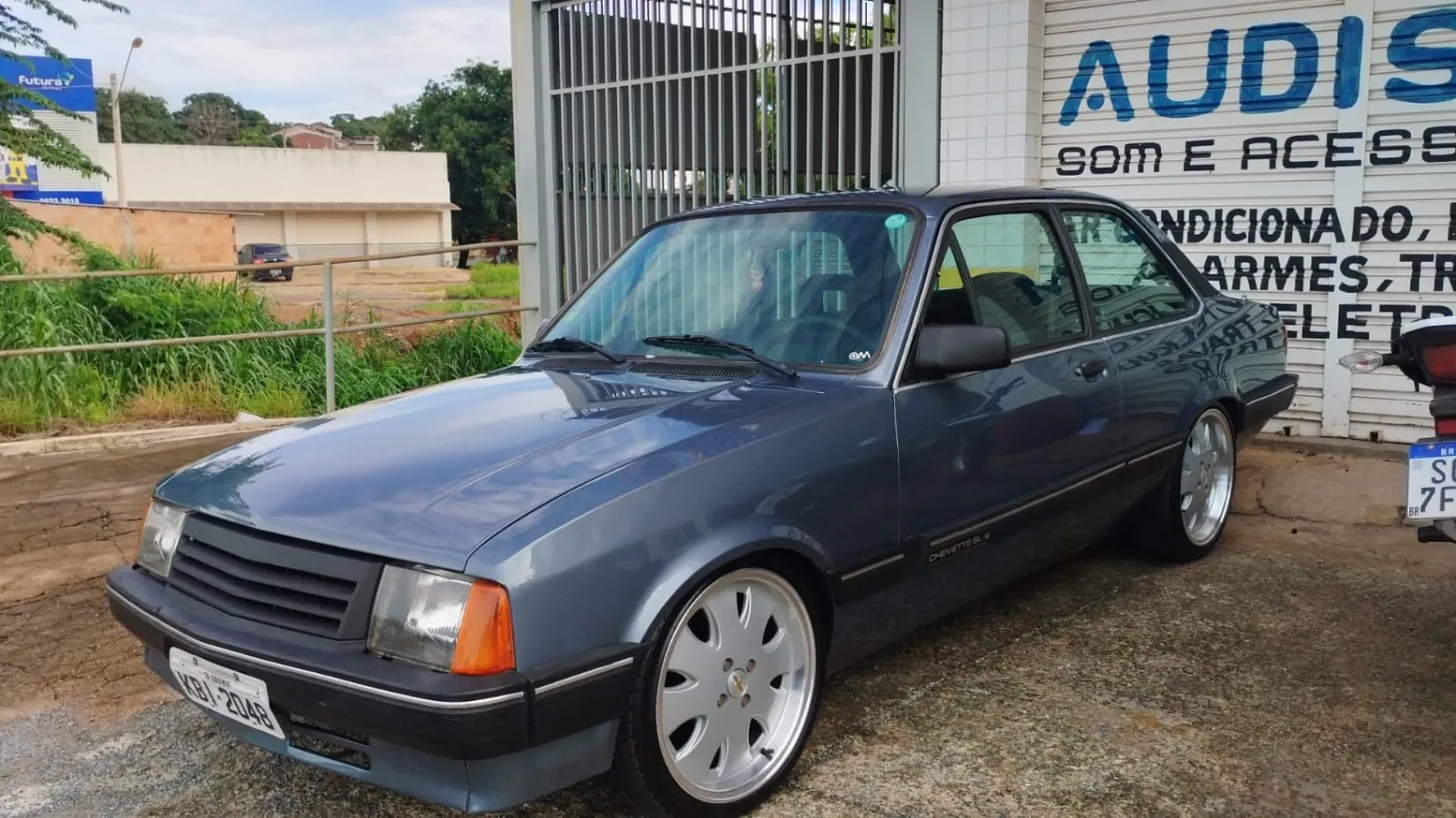 avv-chevrolet-2-doors-sedan-venda-687a5be-imagem-023