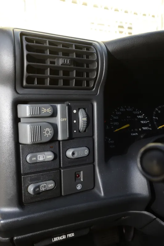 avv-chevrolet-blazer-venda-09e2141-imagem-018