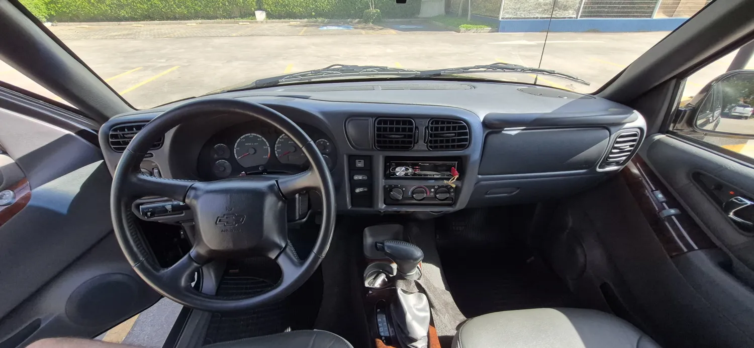 avv-chevrolet-blazer-venda-388d872-imagem-023