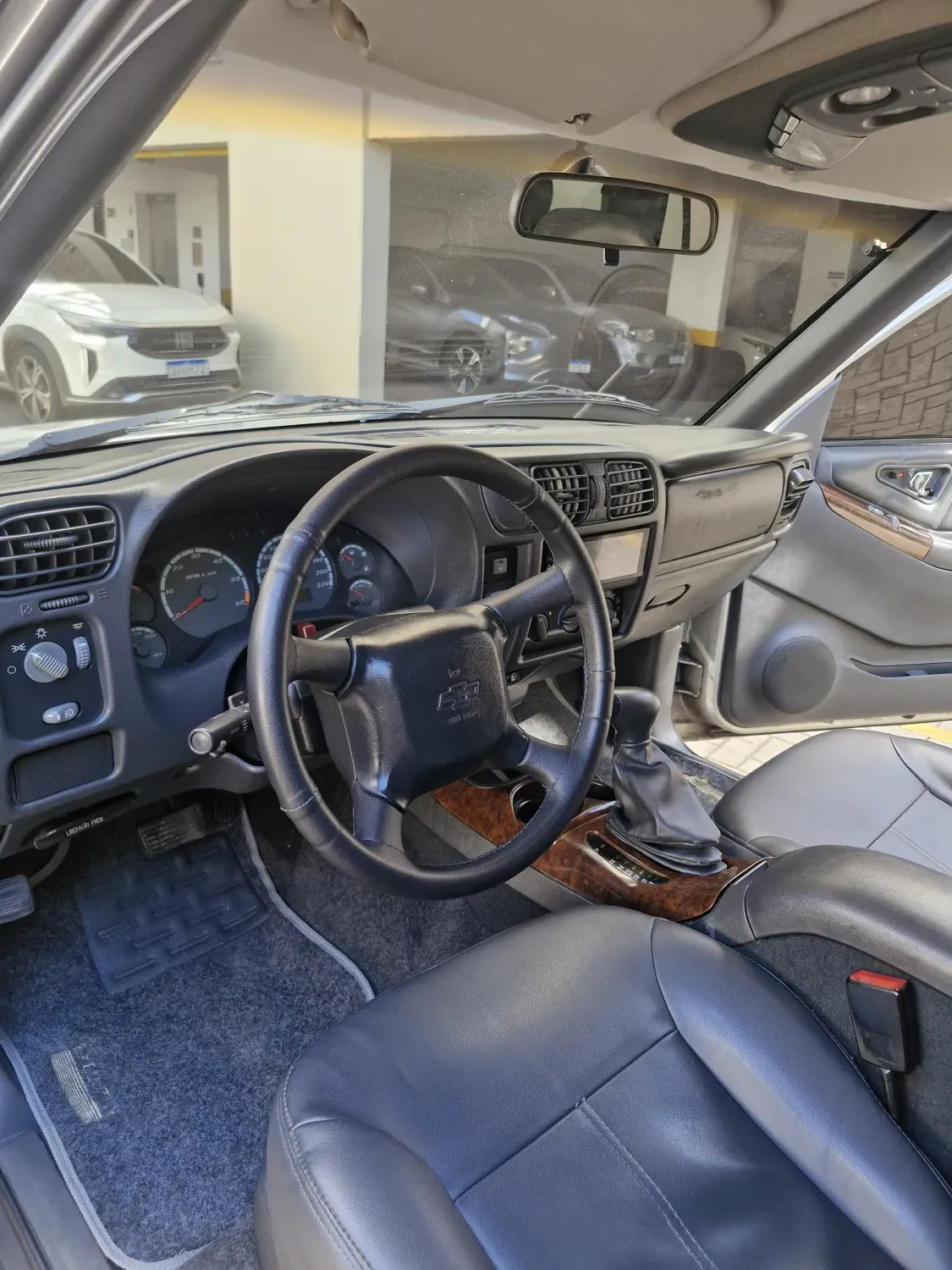 avv-chevrolet-blazer-venda-d6de9f0-imagem-008