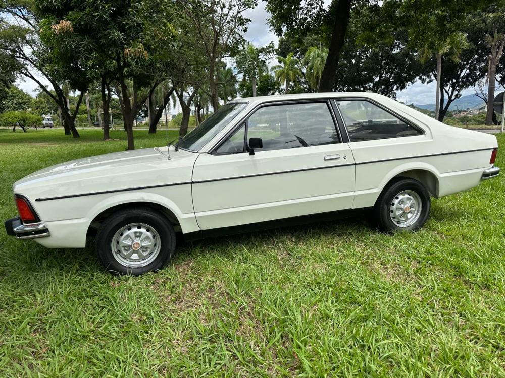 foto-usu-06-1559864849-meu-1136506918-carro-16-antigo-0302-586545912