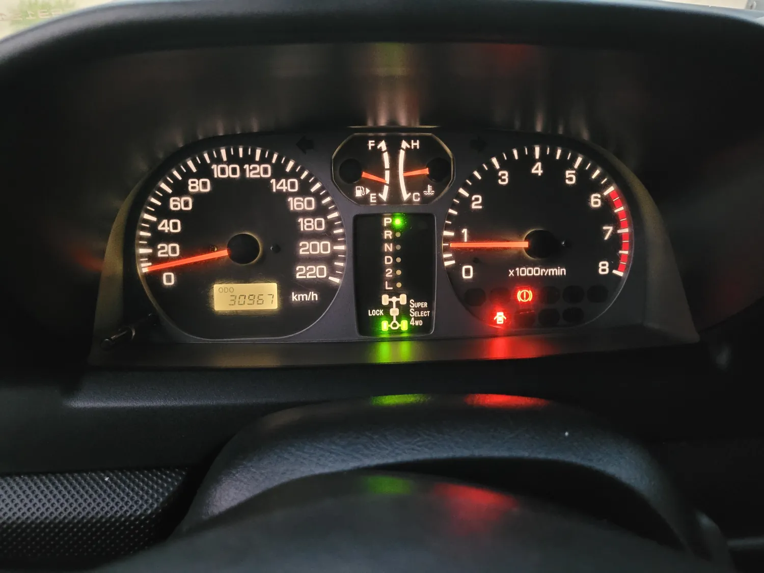 avv-mitsubishi-pajero-tr4-venda-1ca0d42-imagem-009