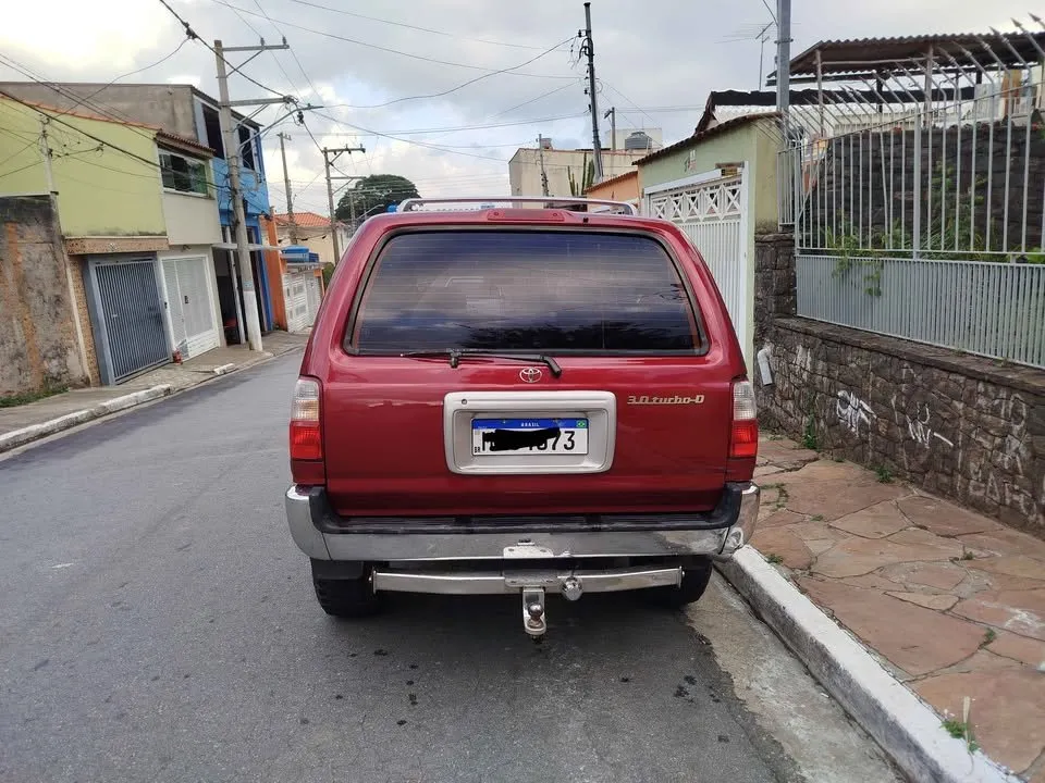 avv-toyota-hilux-sw4-interculada-venda-tgfh2vx-imagem-005