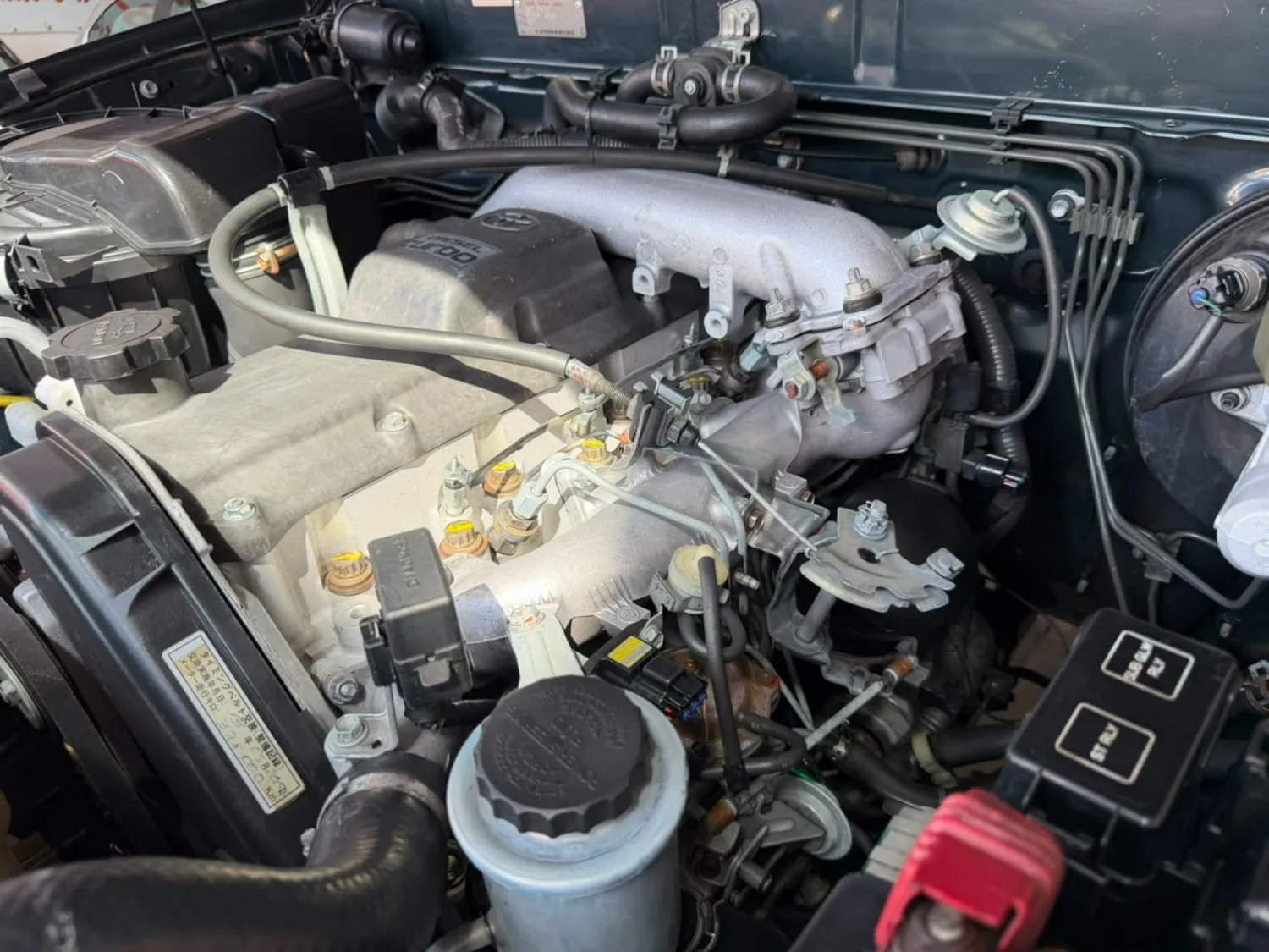 avv-toyota-hilux-sw4-venda-f61afce-imagem-018