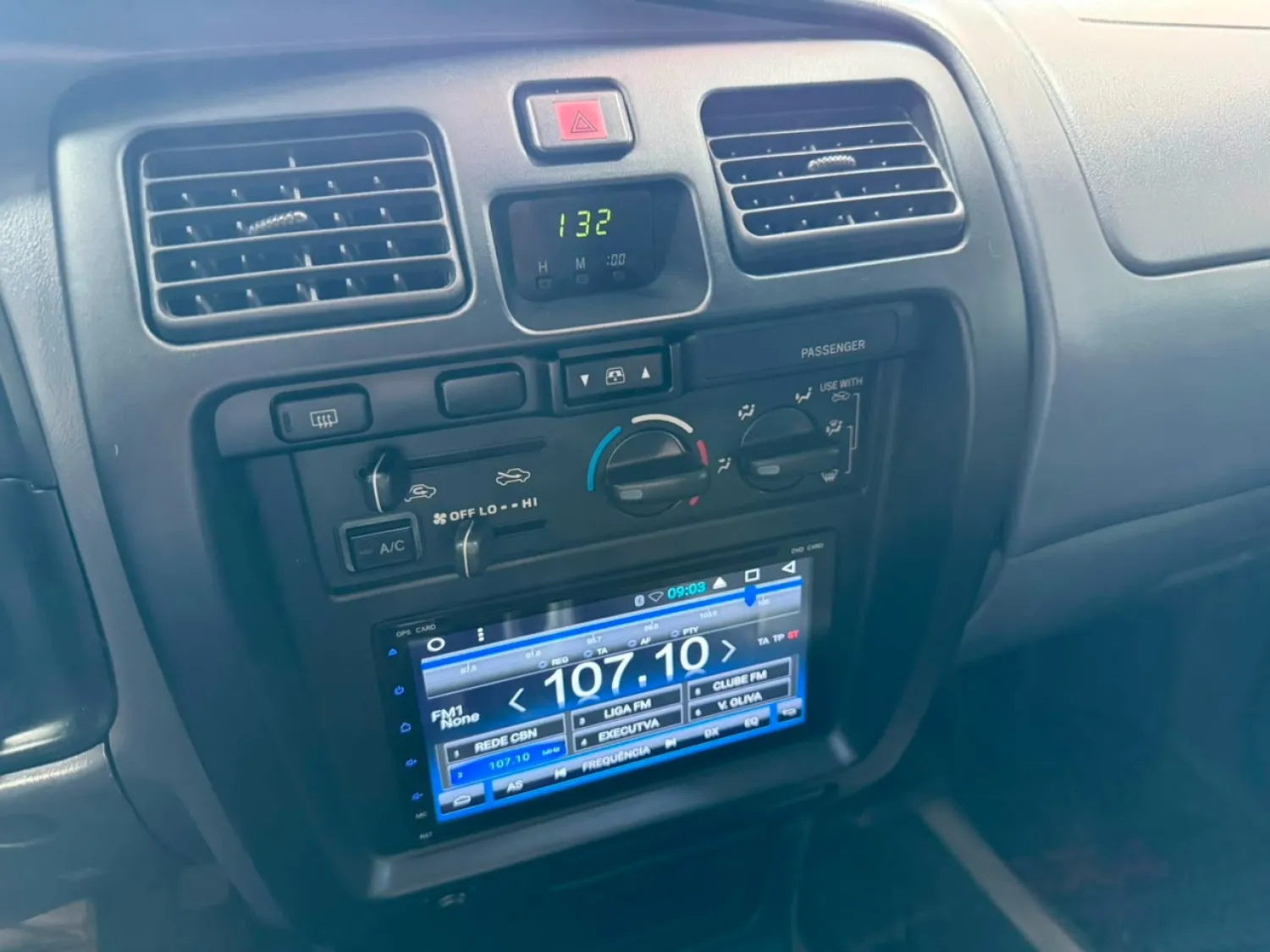 avv-toyota-hilux-sw4-venda-f61afce-imagem-019