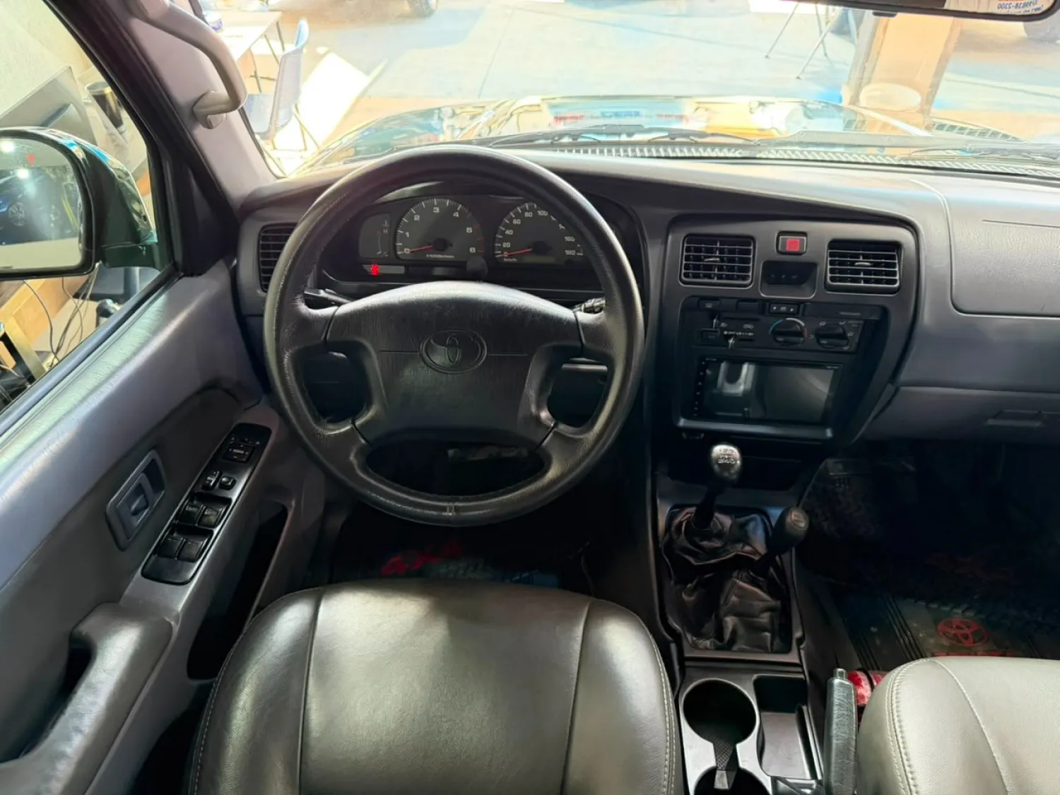 avv-toyota-hilux-sw4-venda-f61afce-imagem-020