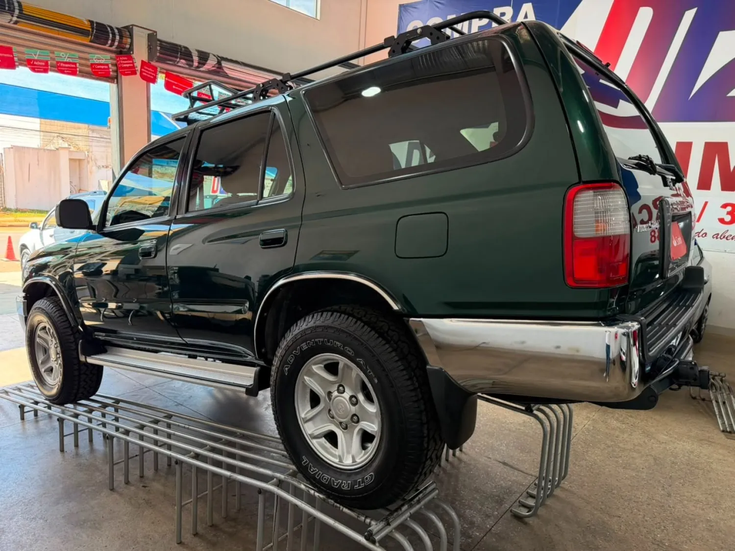 avv-toyota-hilux-sw4-venda-f61afce-imagem-024