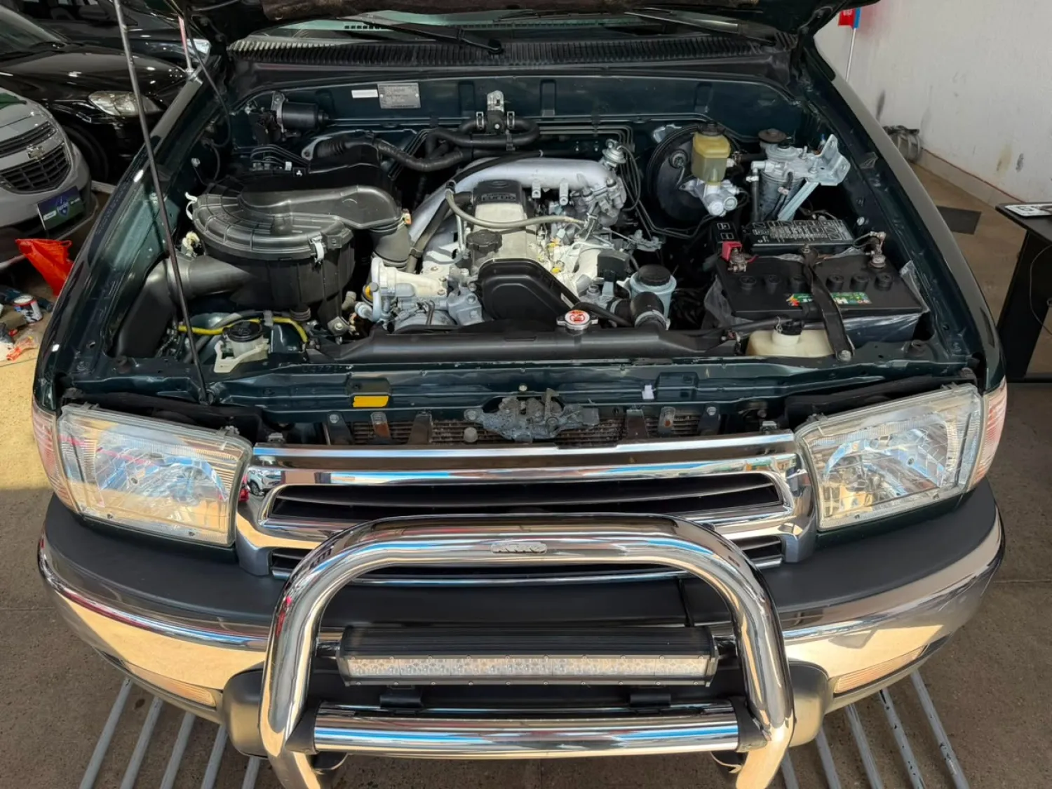 avv-toyota-hilux-sw4-venda-f61afce-imagem-025