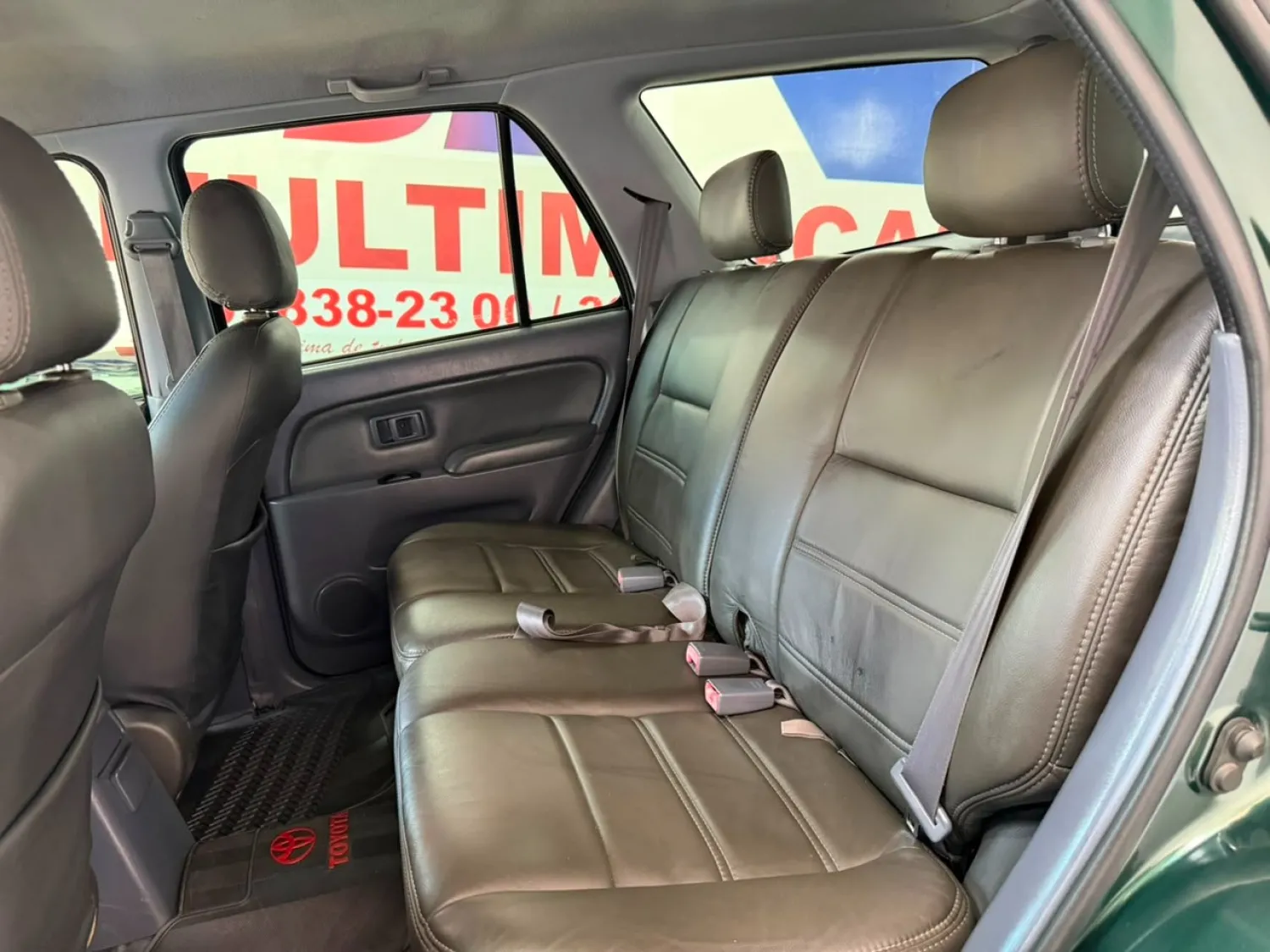 avv-toyota-hilux-sw4-venda-f61afce-imagem-035